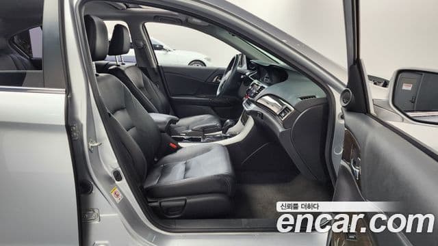 Honda Accord 2.4 9 th 2015 — фото 1