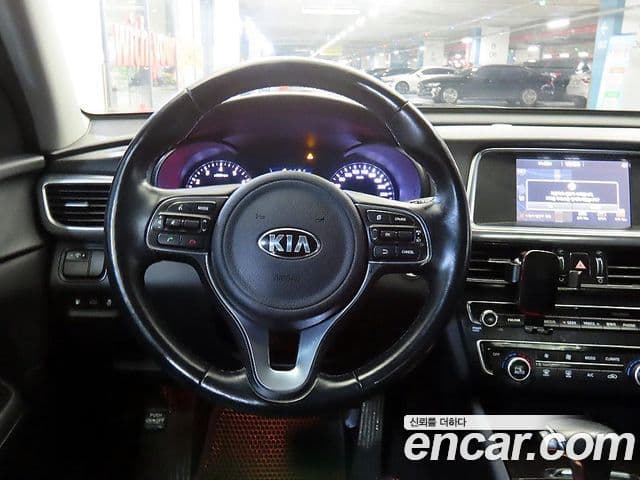 Kia K5 2.0 MX Prestige 2017 — фото 1