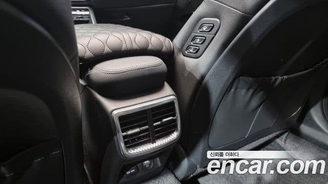 Kia K5 1.6 Turbo Signature 2023 — фото 1