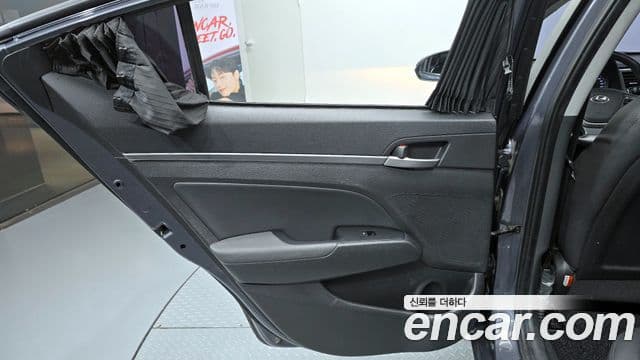 Hyundai AVANTE 1.6 e-VGT Smart Special 2016 — фото 1