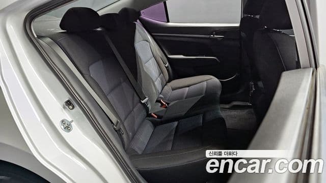 Hyundai AVANTE 1.6 GDI Style 2016 — фото 1