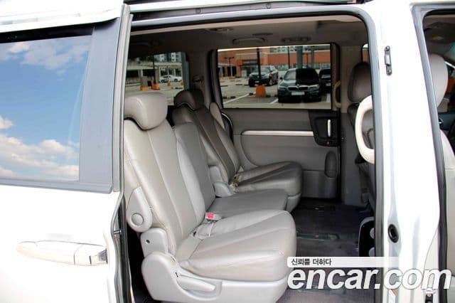 Kia Canival Grand Carnival GLX Premium 2013 — фото 1