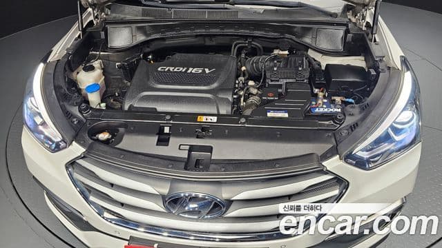 Hyundai Santafe Diesel 2.0 2 WD Exclusive 2016 — фото 1