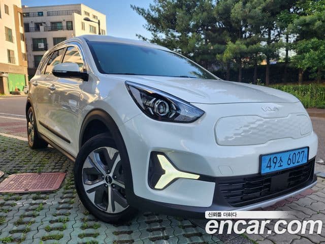 Kia Niro Light (Taxi) 2023 — фото 1