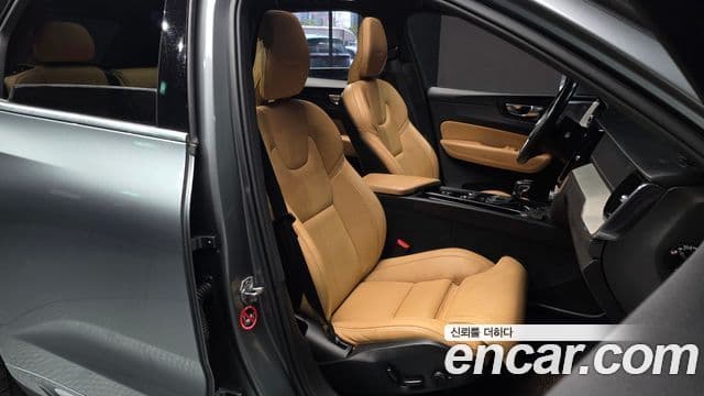 Volvo XC60 D5 Inscription 2019 — фото 1
