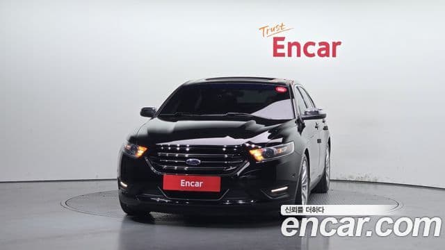 Ford Taurus 2.0 Limited EcoBoost 6 th 2017 — фото 1