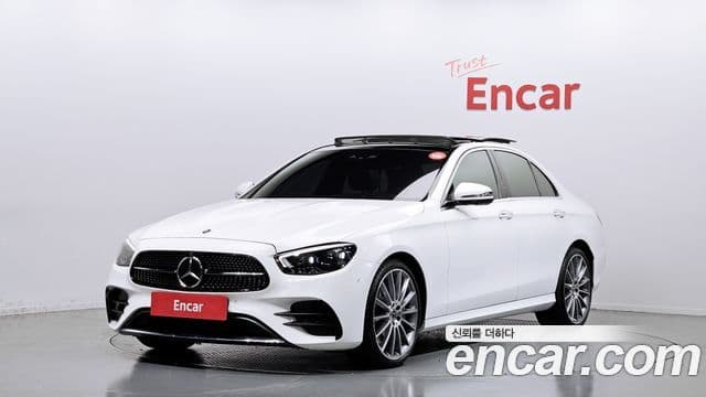 Mercedes-Benz E-Class W213 E350 4 MATIC AMG Line 2022