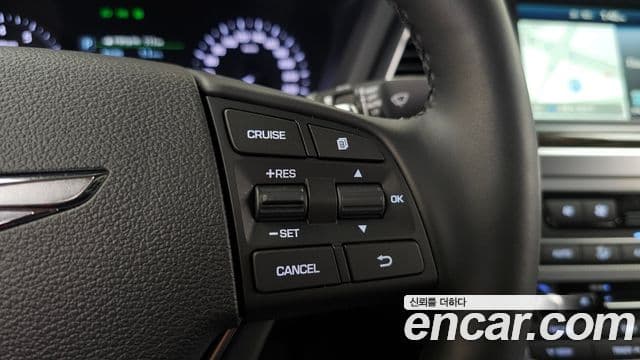 Genesis G80 3.3 GDI AWD Luxury 2017 — фото 1