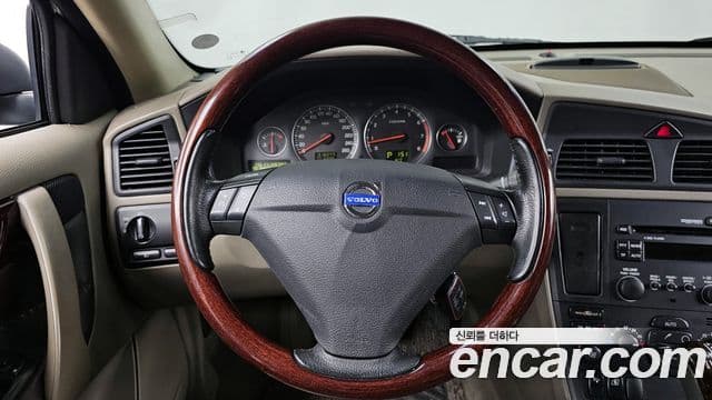 Volvo XC70 2.5 T 2 nd 2004 — фото 1