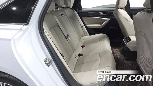 Audi A6 45 TFSI Quattro Premium 2023 — фото 1
