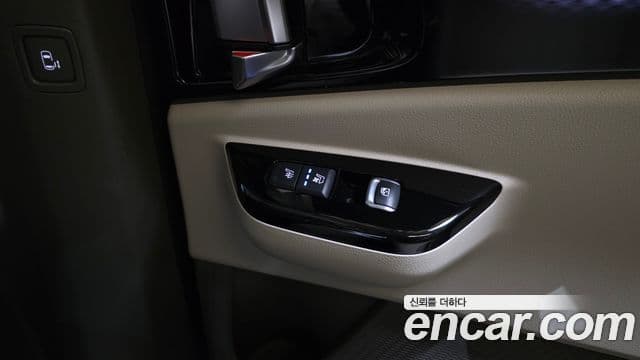 Kia Canival Gasoline 9 seater Limousine Signature 2022 — фото 1