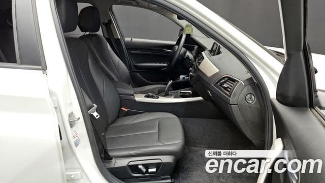 BMW 1-Series 118 d Joy 5-door 2018 — фото 1