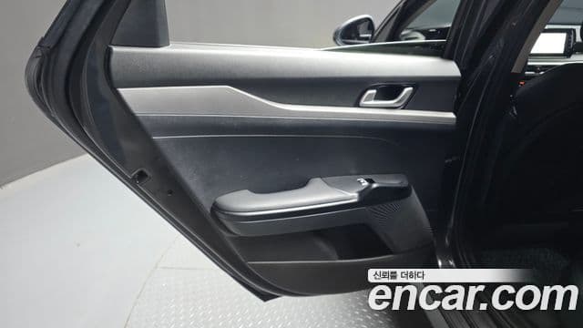 Kia K5 2.0 LPI Prestige 2021 — фото 1