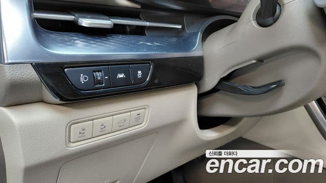 Kia Canival Gasoline 7 seater Limousine Signature 2023 — фото 1