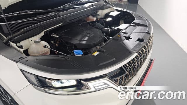 Kia Canival 9 seater Prestige 2023 — фото 1