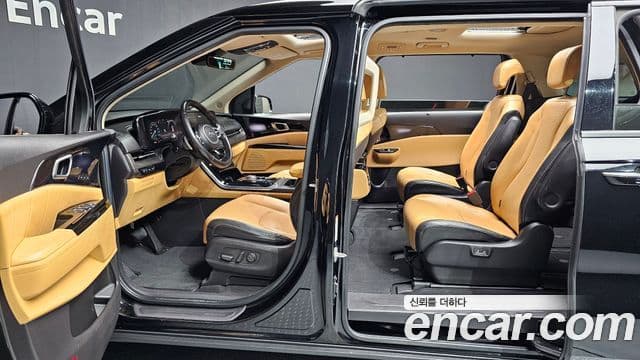 Kia Canival 9 seater Signature 2021 — фото 1