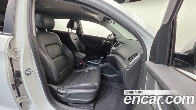 Hyundai Tucson Diesel 2.0 2 WD Premium 2017 — фото 1