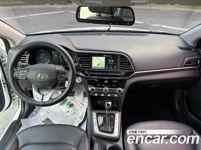 Hyundai AVANTE 1.6 Style 2019 — фото 1