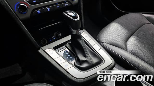 Hyundai AVANTE 1.6 GDI Smart 2016 — фото 1