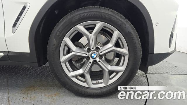 BMW X3 xDrive 20 i 2023 — фото 1