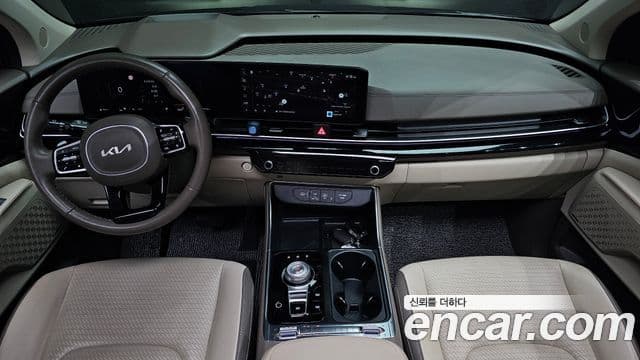 Kia Canival 9 seater Signature 2024 — фото 1