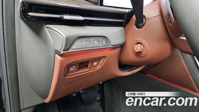 Genesis GV80 2.5 T Gasoline AWD 2024 — фото 1