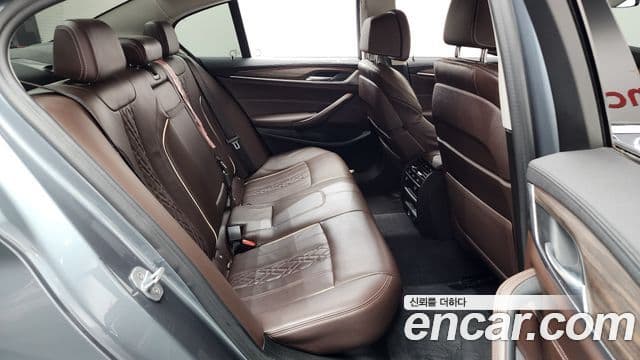 BMW 5-Series 530 i Luxury Plus 2019 — фото 1