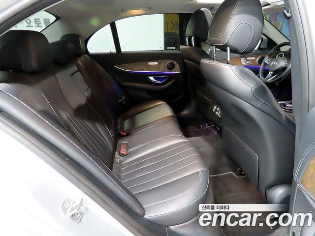 Mercedes-Benz E-Class E220 d 4 MATIC Exclusive 2017 — фото 1