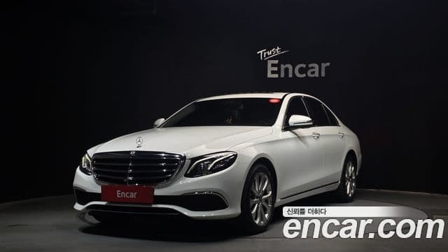 Mercedes-Benz E-Class W213 E300 4 MATIC Exclusive Standard 2018