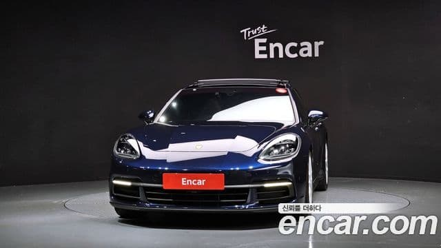 Porsche Panamera 3.0 AWD 2020 — фото 1