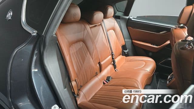 Maserati Levante 3.0 Diesel AWD Gran Lusso 2018 — фото 1