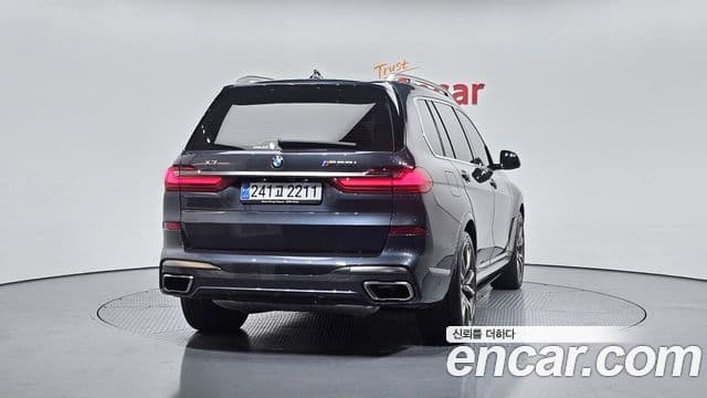 BMW X7 M50 i 6 seater 2022 — фото 1