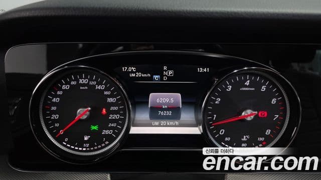 Mercedes-Benz E-Class E200 Avant-garde 2018 — фото 1