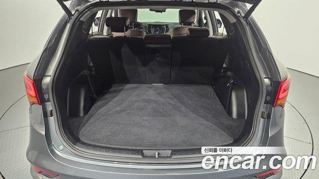 Hyundai Santafe Diesel 2.0 2 WD Exclusive Special 2017 — фото 1