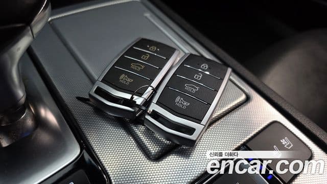 Genesis G80 3.3 GDI AWD Luxury 2018 — фото 1