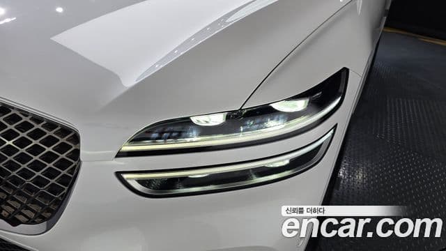 Genesis GV70 2.5 T Gasoline AWD 2023 — фото 1
