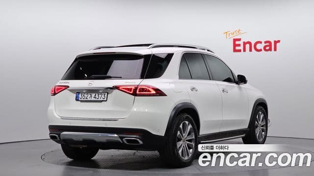 Mercedes-Benz GLE-Class GLE300 d 4 MATIC 2022 — фото 1