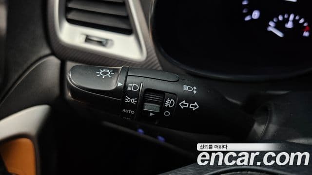 Hyundai Santafe Diesel 2.0 2 WD Exclusive Special 2016 — фото 1