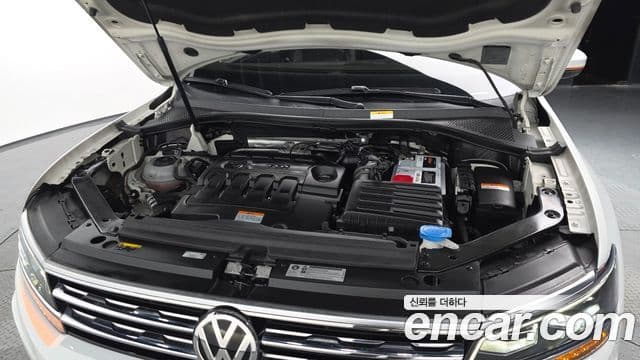 Volkswagen Tiguan 2.0 TDI Prestige 2018 — фото 1