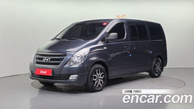 Hyundai Grand Starex 5 seater Van Modern 2018