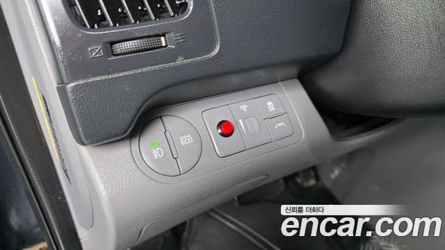 Hyundai Starex 5 seater Van Modern 2018 — фото 1