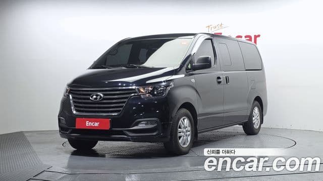 Hyundai New Grand Starex Van 5 seater Modern 2019