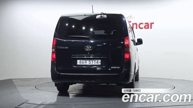 Hyundai Starex Van 5 seater Modern 2019 — фото 1