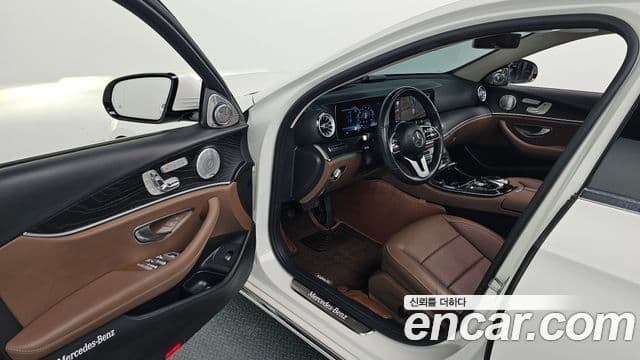 Mercedes-Benz E-Class E300 Avant-garde 2020 — фото 1