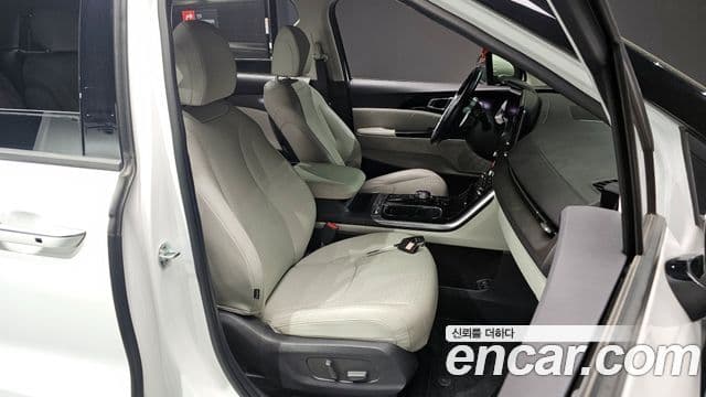 Kia Canival 7 seater Signature 2022 — фото 1