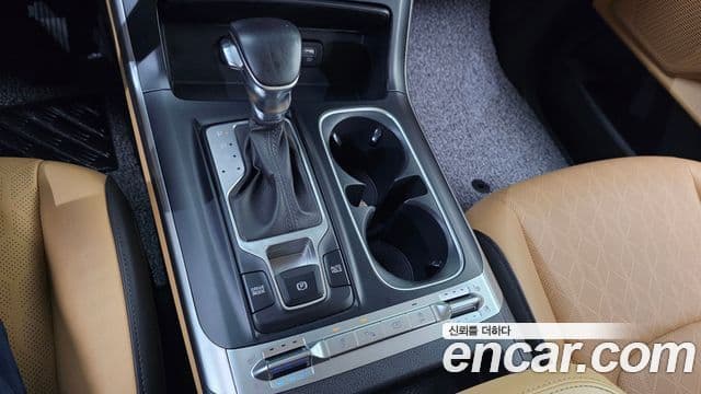 Kia Canival 9 seater Prestige 2021 — фото 1