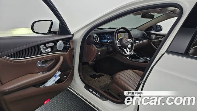 Mercedes-Benz E-Class E450 4 MATIC Exclusive 2020 — фото 1
