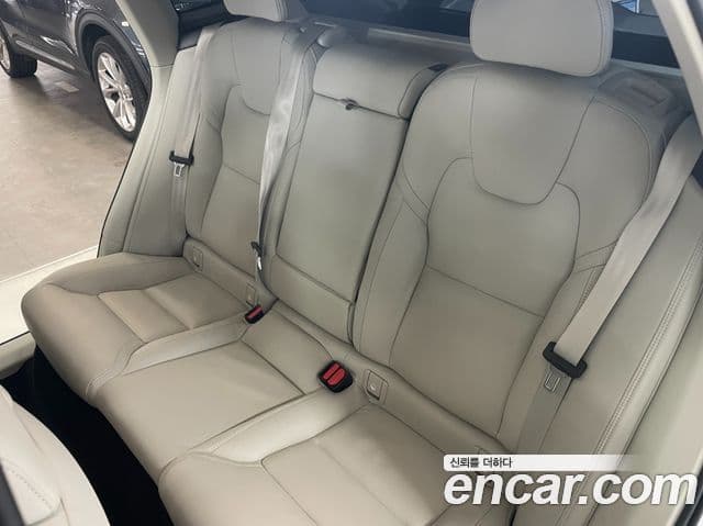 Volvo XC60 B5 Ultra Dark Air Suspension 2026 — фото 1