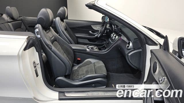 Mercedes-Benz C-Class C200 Cabriolet 2023 — фото 1
