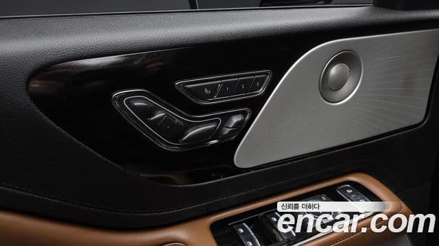 Lincoln Aviator 3.0 Reserve AWD 2021 — фото 1